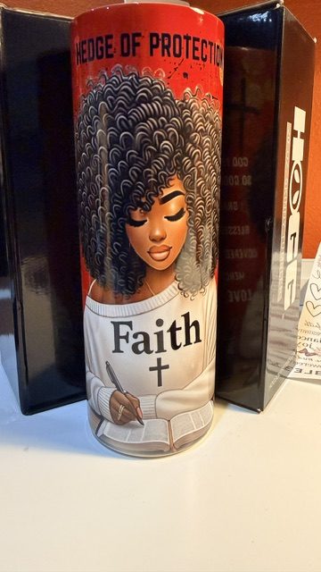 Custom tumbler personalized with your colors and design